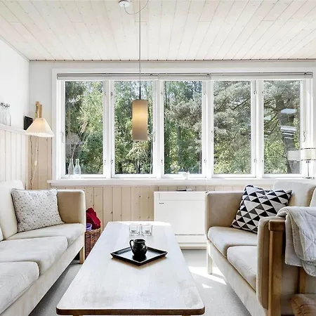 Dom wakacyjny 1555-aakirkeby-aedjavejen-14 *