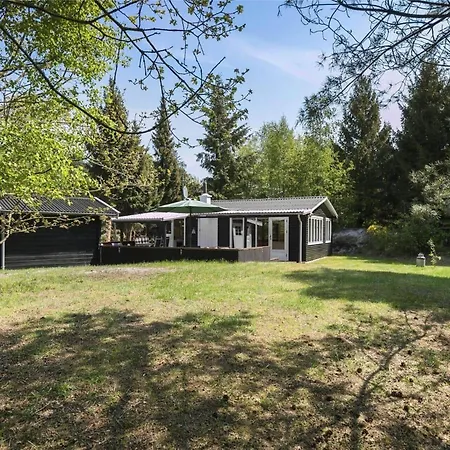 1555-aakirkeby-aedjavejen-14 * Vester Somarken