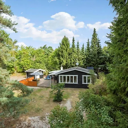 1555-aakirkeby-aedjavejen-14 *