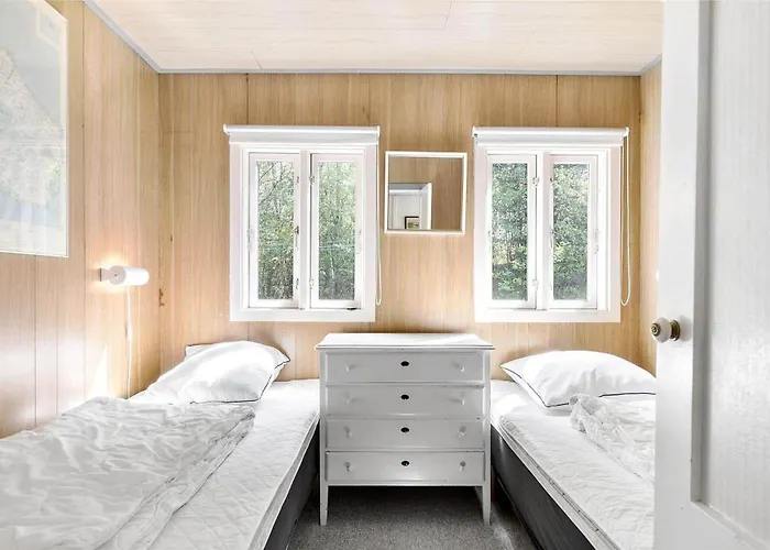 1555-aakirkeby-aedjavejen-14 * Vester Sømarken